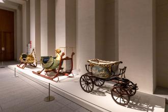 Galería Colecciones Reales. Exposición temporal: En Movimiento. Vehículos y carruajes de Patrimonio Nacional.